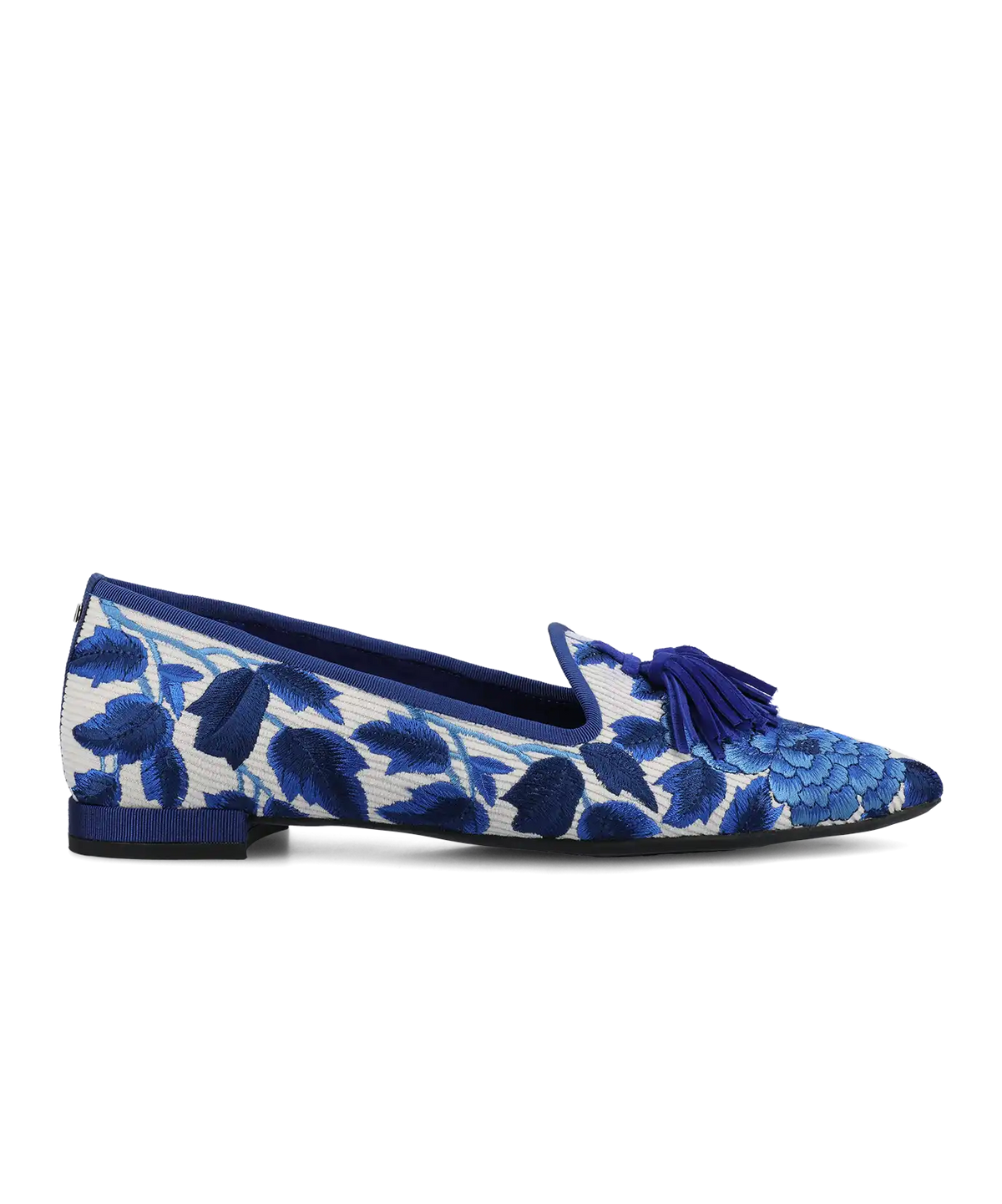 The Starfinch 15 Tassel - Empire Blue Teatime Embroidery