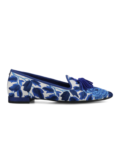 The Starfinch 15 Tassel - Empire Blue Teatime Embroidery